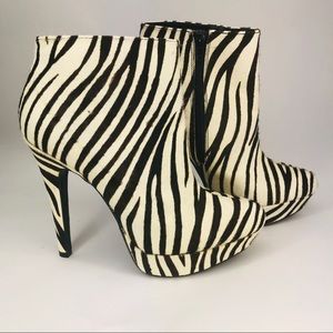 Women’s Steve Madden Zebra Sharryy Ankle Boots Sz9